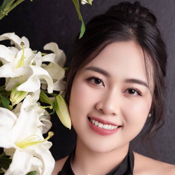 Premium vehicle showcase